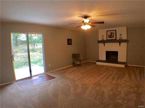 1050 Parkwatch Dr, Ballwin, MO 63011 photo 11