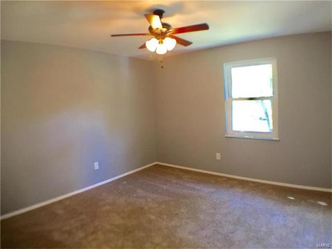 1050 Parkwatch Dr, Ballwin, MO 63011 photo 22