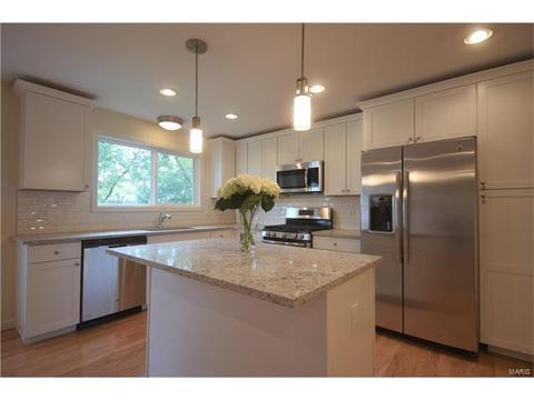 654 Tanglewilde, Ballwin, MO 63011 photo 6