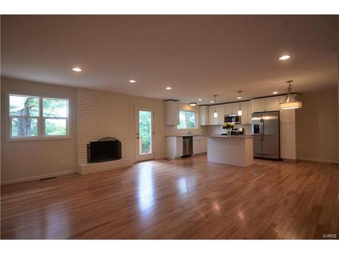 654 Tanglewilde, Ballwin, MO 63011 photo 10