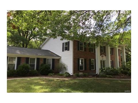 687 Golfview Dr, Ballwin, MO 63011 photo 1