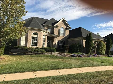 1215 Polo Lake Dr, Ellisville, MO 63021 photo 2