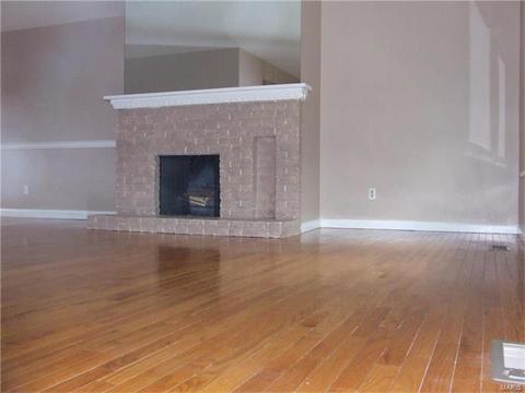 349 Sorrento Dr, Ballwin, MO 63021 photo 7