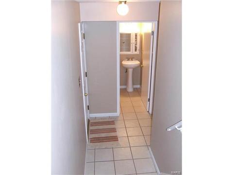 349 Sorrento Dr, Ballwin, MO 63021 photo 8