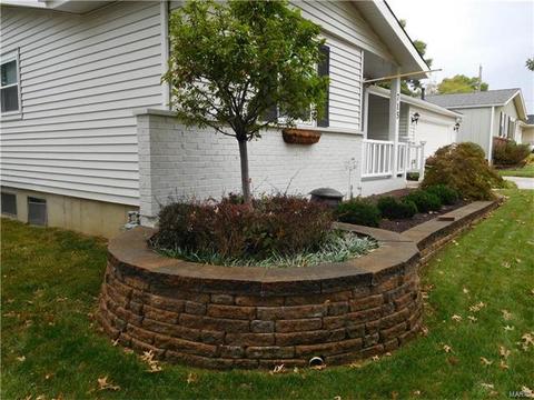 715 Whitewillow, Ballwin, MO 63021 photo 2