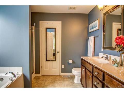 604 Falling Brook Dr, O'fallon, MO 63366 photo 16