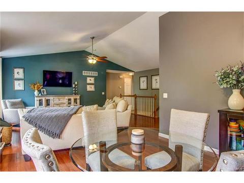 604 Falling Brook Dr, O'fallon, MO 63366 photo 5