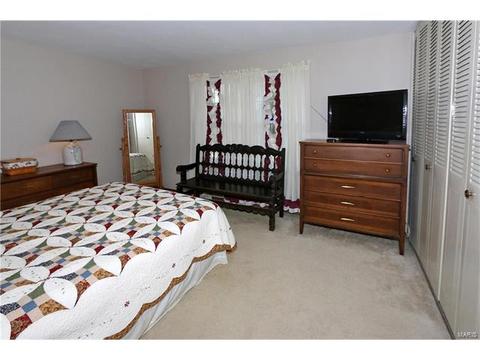 1102 Deleon Ct, Fenton, MO 63026 photo 6