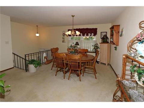 1102 Deleon Ct, Fenton, MO 63026 photo 2