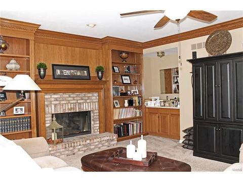 425 April Oaks Ct, Ballwin, MO 63021 photo 8