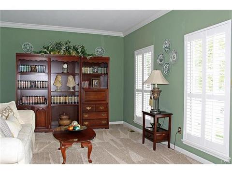425 April Oaks Ct, Ballwin, MO 63021 photo 4