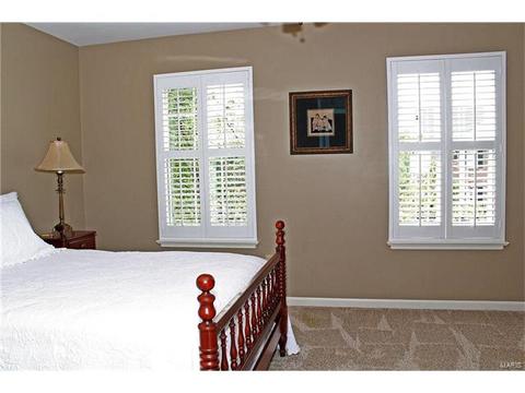 425 April Oaks Ct, Ballwin, MO 63021 photo 21