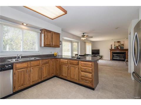 809 Ivy Trace Dr, Ballwin, MO 63021 photo 15
