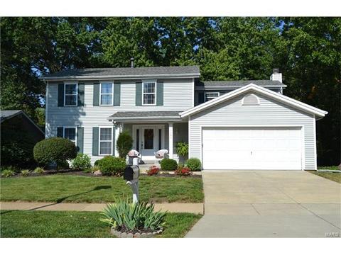 1151 Hollyberry Dr, Ballwin, MO 63021 photo 1