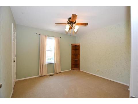 1151 Hollyberry Dr, Ballwin, MO 63021 photo 21