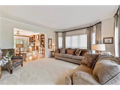527 Arbor Meadow Dr, Ballwin, MO 63021 photo 9