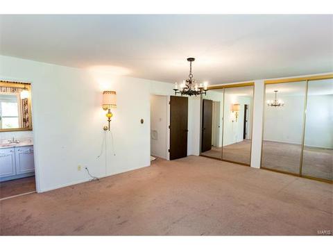 804 Rotherham Dr, Ballwin, MO 63011 photo 15