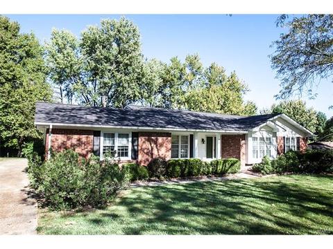 804 Rotherham Dr, Ballwin, MO 63011 photo 1