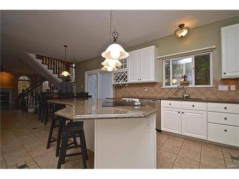 303 Marsten Ct, Ballwin, MO 63021 photo 14