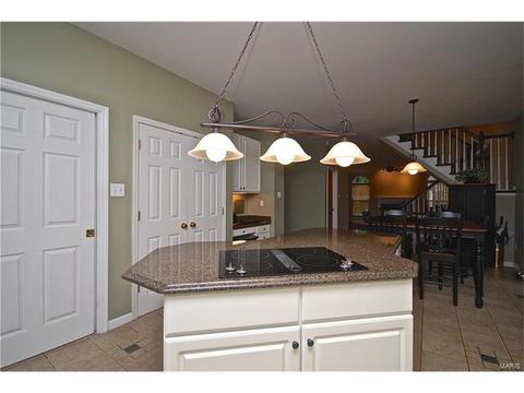 303 Marsten Ct, Ballwin, MO 63021 photo 15