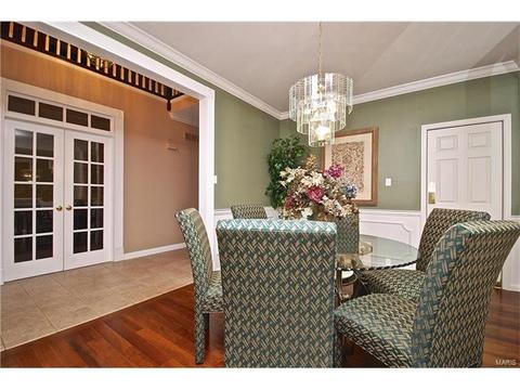 303 Marsten Ct, Ballwin, MO 63021 photo 4