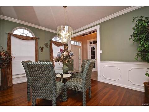 303 Marsten Ct, Ballwin, MO 63021 photo 3