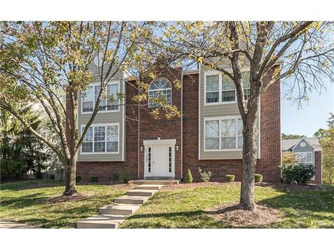1323 Holgate Dr #B, Ballwin, MO 63021 photo 1