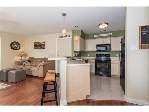 1323 Holgate Dr #B, Ballwin, MO 63021 photo 9