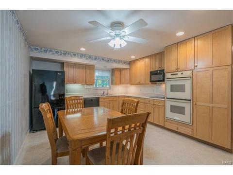 712 Valley View Dr, Manchester, MO 63011 photo 10