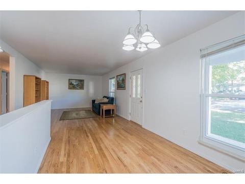 712 Valley View Dr, Manchester, MO 63011 photo 8