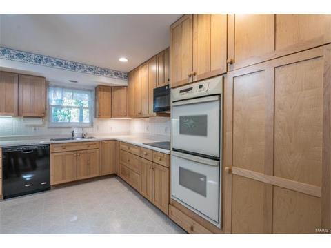 712 Valley View Dr, Manchester, MO 63011 photo 11