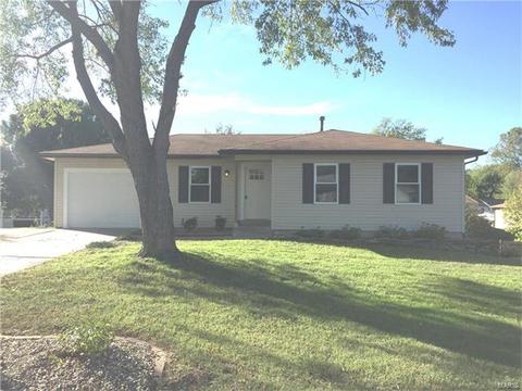 1907 Pebble Brook Dr, O'fallon, MO 63366 photo 2