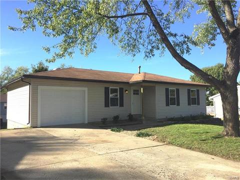 1907 Pebble Brook Dr, O'fallon, MO 63366 photo 1