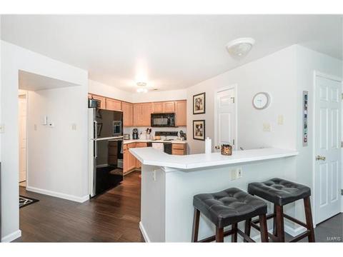 1305 Crossings #A, Ballwin, MO 63021 photo 8