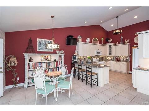 6 Emerson Ct, O'fallon, MO 63366 photo 9