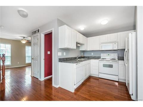 748 Hyde Dr, O'fallon, MO 63366 photo 5