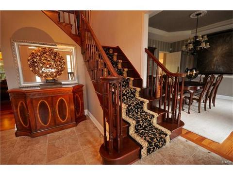 531 Arbor Meadow Dr, Ballwin, MO 63021 photo 2