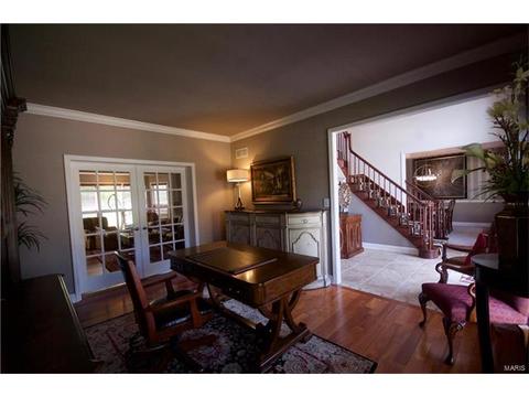 531 Arbor Meadow Dr, Ballwin, MO 63021 photo 3