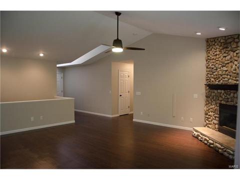 1713 Forest Trace Dr, O'fallon, MO 63368 photo 2