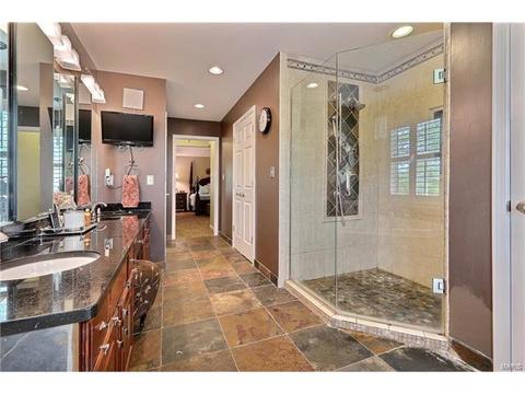 633 Castle Meadows Ct, Ballwin, MO 63021 photo 19