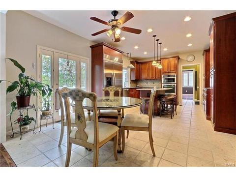 633 Castle Meadows Ct, Ballwin, MO 63021 photo 12