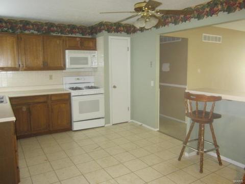 225 Valleyoak, Ballwin, MO 63021 photo 4
