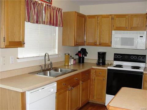 156 Royallmanor Ln, O'fallon, MO 63368 photo 5