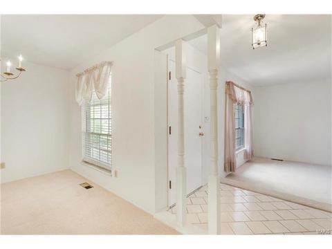 548 Lemonwood Dr, Ballwin, MO 63021 photo 3