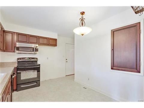 548 Lemonwood Dr, Ballwin, MO 63021 photo 11