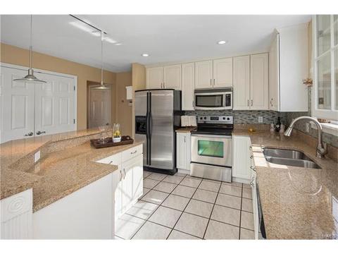 421 Eagle Pointe Lndg, Eureka, MO 63025 photo 15