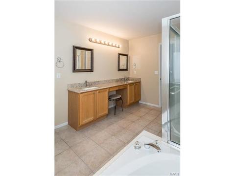 708 Emerald Oaks Ct, Eureka, MO 63025 photo 28