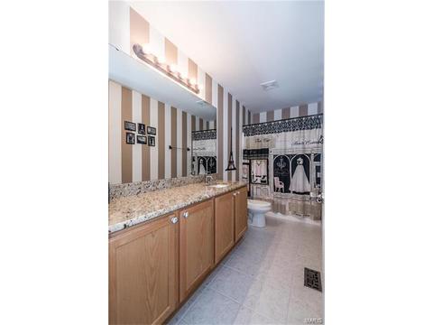 708 Emerald Oaks Ct, Eureka, MO 63025 photo 25