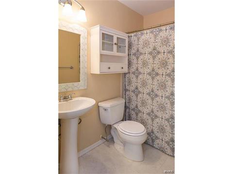 805 Weathervane, Ballwin, MO 63021 photo 9