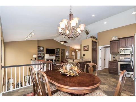 747 Trago Creek Dr, Ballwin, MO 63021 photo 11